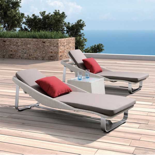 Sun Lounger - Wicker, Braid, Aluminum and Wood.